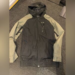 Women’s Oakley ski jacket